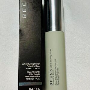 NWT Becca Velvet Blurring Primer-Apricot Haze